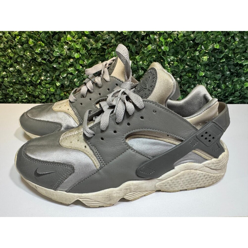 Nike Air Huarache Trainers Men size 9.5 Light Smoke Grey